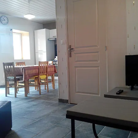 Familial -- Les Kiwis Holiday home Gemozac