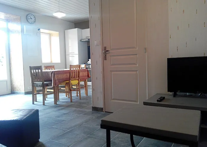 Familial -- Les Kiwis Ferienhaus Gémozac